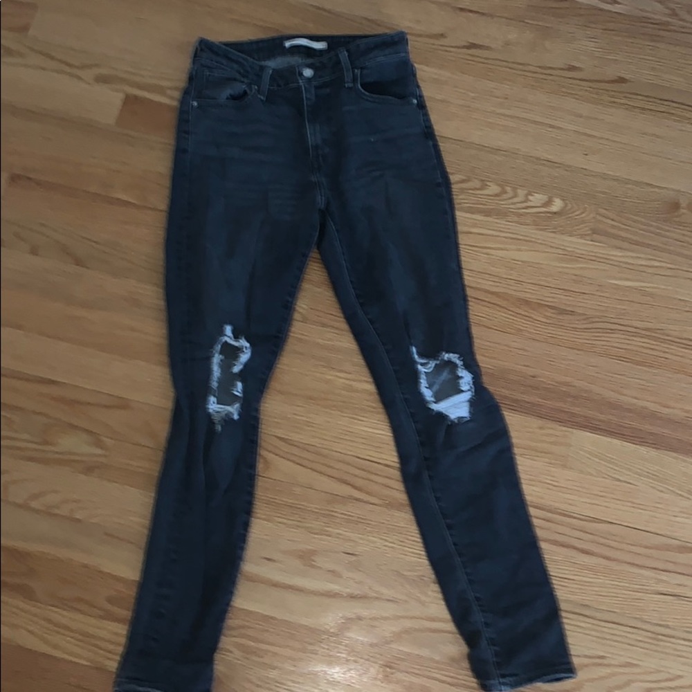Grey/black jeans from Levi’s